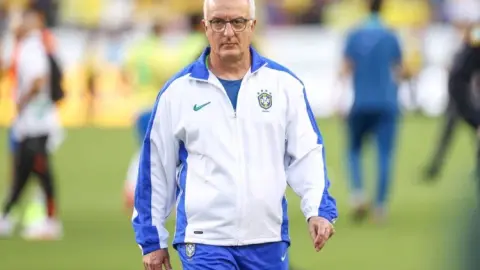 Cựu HLV Brazil: Ancelotti và tôi có kết quả tương tự nhau Nếu chúng tôi ở lại đây, chúng tôi có thể dẫn dắt đội tuyển đến một World Cup tốt