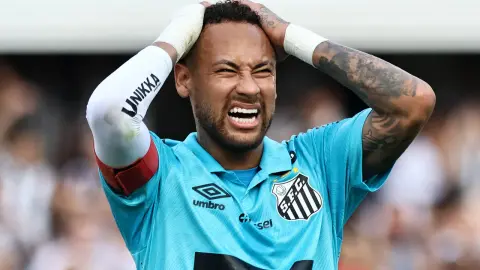 ESPN: Ancelotti kiểm tra các cầu thủ trên sân, nhưng Neymar ngồi ngoài và Barbosa lập cú đúp