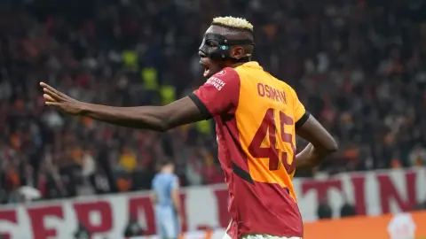 Champions League: Osimhen đã tham gia vào 8 bàn thắng ở Champions League mùa này, đây là kỷ lục các cầu thủ Nigeria tham gia ghi bàn ở Champions League trong một mùa giải.