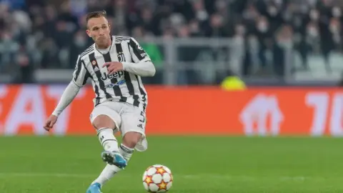Arthur: Juventus sẽ chiến đấu tới cùng cho vị trí nhì bảng, còn tôi đang hạnh phúc ở Gremio