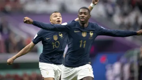 Roten: Mbappé không phải thủ lĩnh tấn công của Pháp, anh không thể làm được điều Dembele và Olise có thể làm