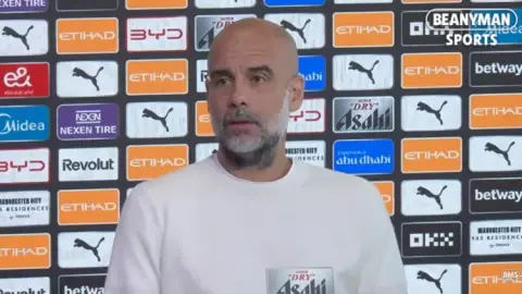 Guardiola: Nếu cạnh tranh danh hiệu trên nhiều mặt trận, bạn phải chấp nhận lịch thi đấu dày đặc. Nếu tiến tới Champions League, tôi cũng muốn được chơi ở bán kết.
