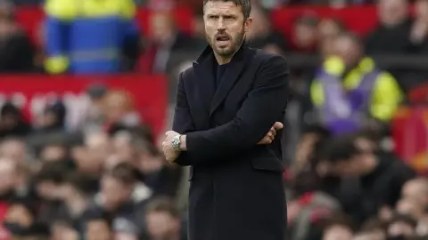 The Times: Man United không trả 120 triệu bảng cho Anderson, Carrick là ứng viên sáng giá