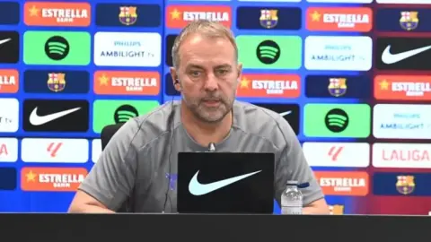 Flick: Chúng tôi chắc chắn có khả năng cạnh tranh với các đội như Paris Bayern và Rafinha sẽ đi cùng đội