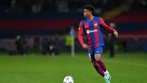 Ath: Tầm quan trọng của Barca đang suy giảm, Barca có thể cân nhắc bán nhưng các cầu thủ muốn ở lại