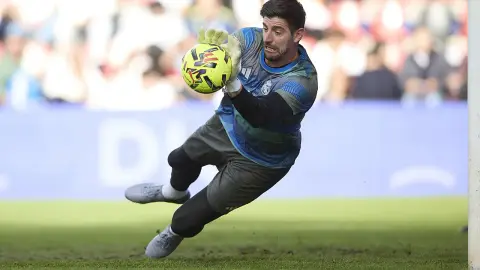 Courtois và Mbappe vắng buổi tập, Real Madrid chờ họ trở lại ở El Clasico