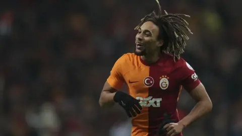 Truyền thông Thổ Nhĩ Kỳ: Galatasaray không có ý định mua Boy từ Bayern mà chỉ sẵn sàng xem xét gia hạn hợp đồng thuê cầu thủ