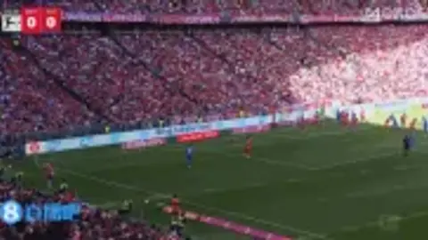Bayern sớm bị Heidenheim dẫn 1-0 sau pha dứt điểm cận thành của Zivzivadze