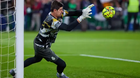 Courtois đã hồi phục 99%, gần như chắc chắn kịp trở lại ở El Clasico