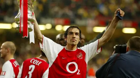 Robert Pires: Ưu tiên số một của Arsenal vẫn là Premier League, Arteta phải được giữ lại