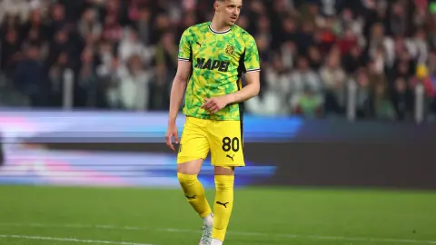 Romano: Các cuộc đàm phán để chuyển Muharemovic sang Inter Milan đang diễn ra, nhưng các đội ở Premier League đã can thiệp vào cuộc chiến