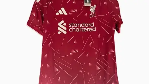 Hình ảnh gián điệp về áo sân nhà của Liverpool mùa tới: thiết kế lấy cảm hứng từ áo sân nhà 1989-91