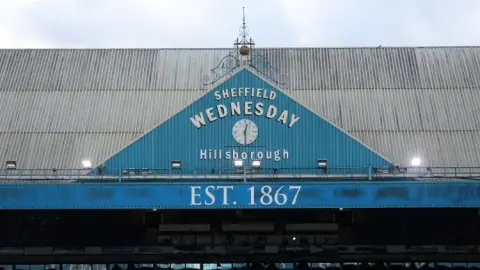 Chính thức: Sheffield Wednesday hết thời gian quản lý và không còn bị trừ 15 điểm ở mùa giải tới