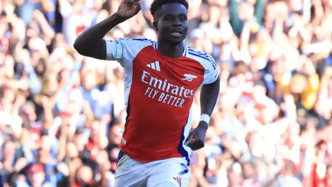 80 bàn thắng + 70 kiến ​​tạo! Cầu thủ 24 tuổi Saka đã ghi tổng cộng 150 bàn thắng cho Arsenal trên mọi đấu trường.