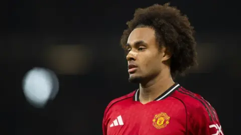 Romano: Zirkzee vẫn hy vọng ở lại Manchester United và giành thời gian thi đấu, các CLB Ý quan tâm