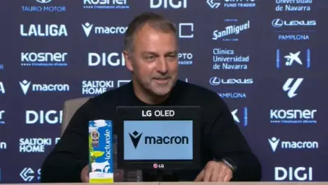 Flick: Barca chỉ ăn mừng khi chức vô địch chính thức được xác nhận