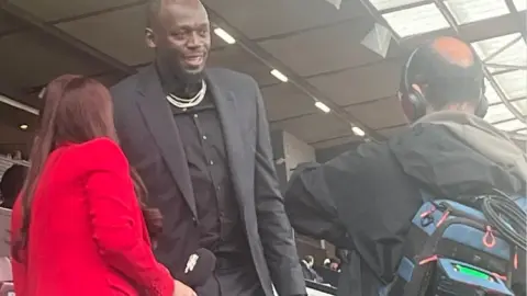 Usain Bolt tới Old Trafford xem trận MU - Liverpool