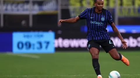 Inter mua đứt Akanji với giá 15 triệu euro sau khi chốt Scudetto