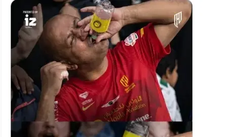 Hãy thả dây chuyền xuống! Sau khi thắng thua, anh bị đối thủ chế giễu và dùng câu nói đùa "Bảo Bình" của Manchester City về việc uống rượu Arsenal