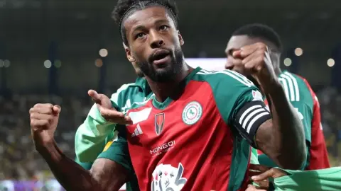 Koeman: Sự nghiệp thi đấu quốc tế của Wijnaldum đã bước sang một bên, nhưng có vẻ như anh ấy vẫn chưa nhận ra thực tế