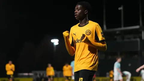 PSG và Real Madrid cùng theo dõi tài năng 15 tuổi Muhammadu của Dortmund