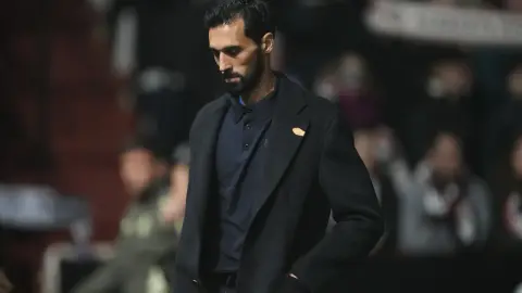 TA: Bầu không khí hiện tại trong phòng thay đồ của Real Madrid rất tồi tệ và gần như không có dấu hiệu đoàn kết trong toàn đội.