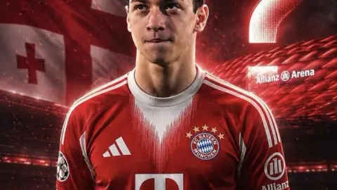 Bayern theo sát em trai 16 tuổi của Kvaratskhelia