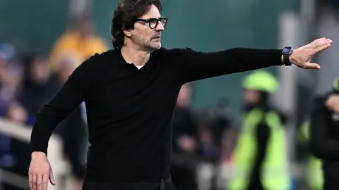 Vanoli: Fiorentina chỉ còn cách mục tiêu trụ hạng 1 điểm, tôi muốn tiếp tục công việc tại đây