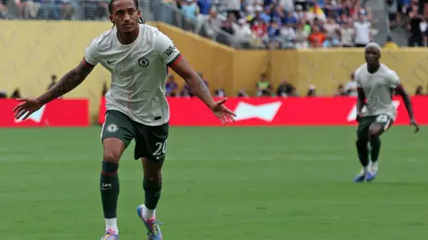 Chelsea chỉ ghi được một bàn sau 94 cú sút trong sáu trận Premier League vừa qua, và để thủng lưới 14 bàn sau 36 cú sút trúng khung thành.