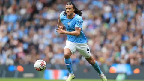 Truyền thông Hà Lan: Ake sẽ rời Manchester City vào mùa hè này, Juventus, Roma và Milan quan tâm đưa anh về