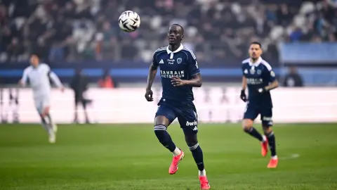 Liverpool và nhiều CLB Anh theo sát trung vệ Mustapha Mbow