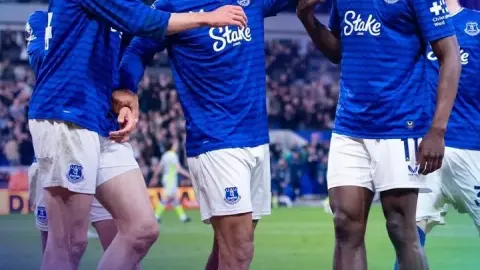 Everton chấm dứt chuỗi 9 trận thua sân nhà trước Man City