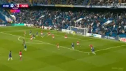Cuối cùng cũng vào được! Pedro cản bóng bằng ngực + móc bóng trong một đường, Chelsea phá cơn khát bóng 5 trận Ngoại hạng Anh