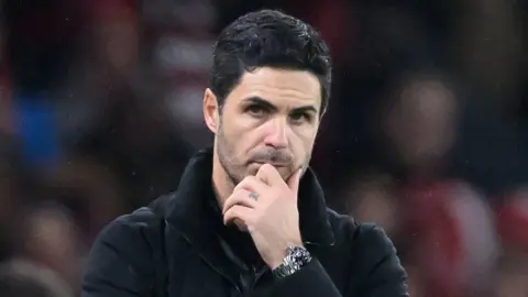 Đầu tiên phấn đấu cho Premier League! Ở trận chung kết Champions League ngày 31, Arsenal thắng 3 trận từ ngày 10 đến 24/10 để lên ngôi vô địch