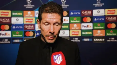 Simeone: Pha phạm lỗi vào lưới rõ ràng là một quả phạt đền nhưng trọng tài không thổi phạt nhưng chúng tôi đã cống hiến tất cả những gì mình có
