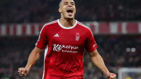 Paul Parker: Manchester United cần mang về 5 cầu thủ trong kỳ chuyển nhượng mùa hè, trong đó hàng tiền vệ và hậu vệ là trọng tâm