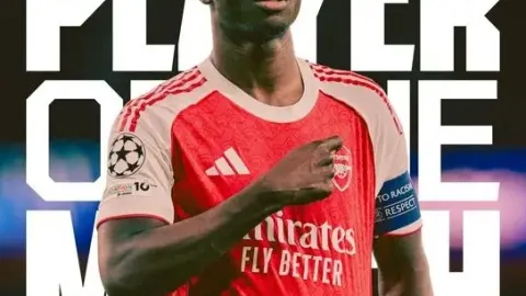 Mục tiêu then chốt! Saka được bầu là cầu thủ xuất sắc nhất trận Arsenal 1-0 Atletico Madrid Madrid