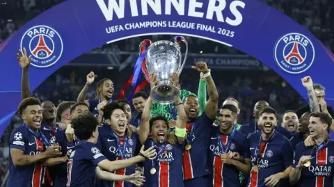 Pires nói về trận chung kết Champions League: Không ai đoán được PSG5-0Inter Milan và sẽ không cười Zanetti Materazzi