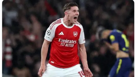 Morgan: Gyokeres đè bẹp hàng thủ đối phương và bùng nổ khi Arsenal cần anh nhất