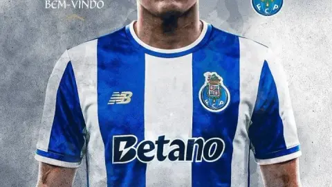 Sau 22 năm, Thiago Silva đại diện cho Porto và giành chức vô địch. Con quỷ nội tâm của Thiago Silva hồi đó đã bị loại bỏ