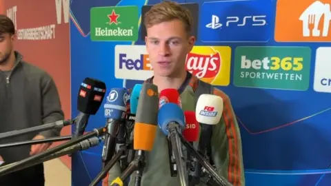 Kimmich: Mùa này chúng ta chỉ thua 3 trận nên nỗi thất vọng quá lớn