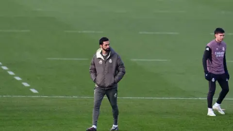 Khó quản lý! MỌI NGƯỜI: Việc Arbeloa bổ nhiệm hàn gắn mối quan hệ trong phòng thay đồ Real Madrid chỉ khiến thêm xung đột