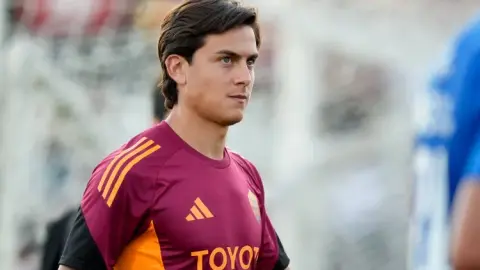 Vợ nói về Dybala: Nếu anh ấy trở lại Argentina và gia nhập Boca, hãy đối xử tốt với anh ấy