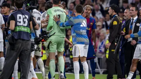 Trận El Clasico cuối tuần bị xếp vào diện rủi ro cao, cấm bán vé tại sân