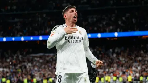 Serge: Valverde ngã đập bàn và chấn thương, Real Madrid dự định áp dụng hình phạt nặng nhất với cả 2 người