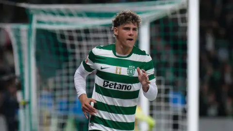 AS: Atletico Madrid đang sàng lọc ứng viên tăng cường hậu vệ trái, hậu vệ Araujo của Sporting CP nằm trong danh sách ứng viên