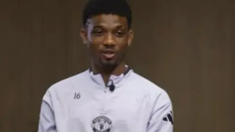 Ahmad: Chúng tôi ủng hộ Carrick và chúng tôi sẽ rất vui nếu anh ấy tiếp tục làm huấn luyện viên