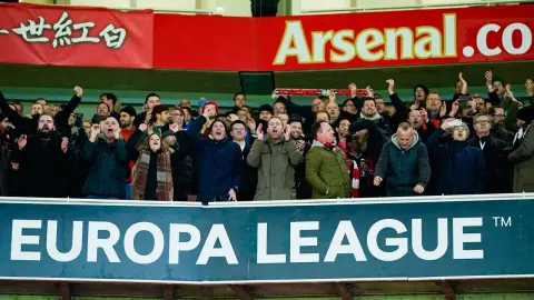 The Guardian: CĐV Arsenal đối mặt vé máy bay cao, bay thẳng từ London tới Budapest có thể lên tới 1.500 bảng