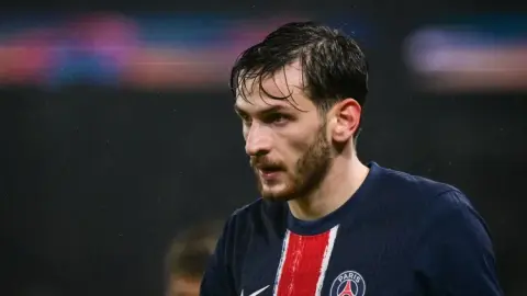 Kvaratskhelia: PSG bất bại trước 4 đội Ngoại hạng Anh mùa này nhưng chung kết vẫn sẽ rất khó khăn