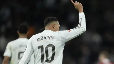 L'Equipe: Mpbappe tham gia buổi tập hôm nay và dự kiến ​​vào sân thay người ở trận derby quốc gia